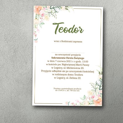 Zaproszenie na chrzest z akwarelowym kwietnym bukietem w rogach, jednostronne.