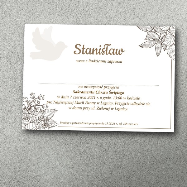 Zaproszenie na chrzest z jednokolorowym szkicem kwiatów i gołąbkiem na tle.
